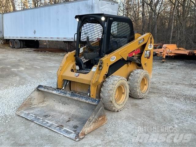 CAT 236D3 Schrankladers