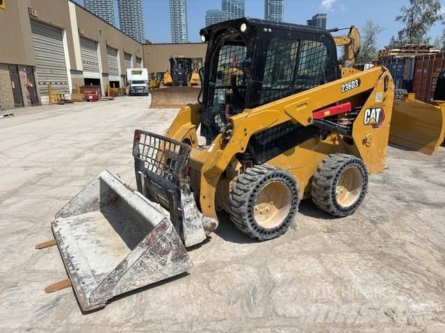 CAT 236D3 Schrankladers