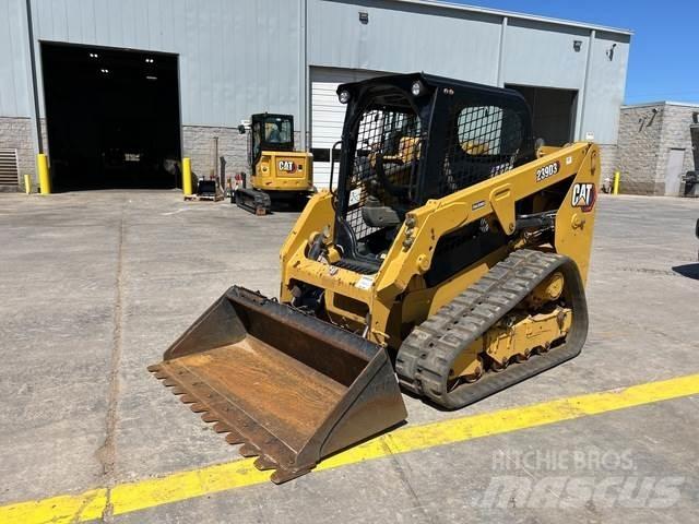 CAT 239D3 Schrankladers