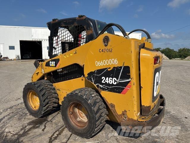 CAT 246C Schrankladers