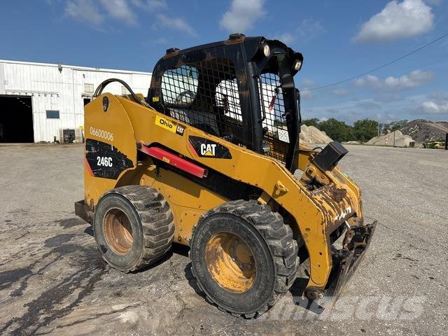CAT 246C Schrankladers