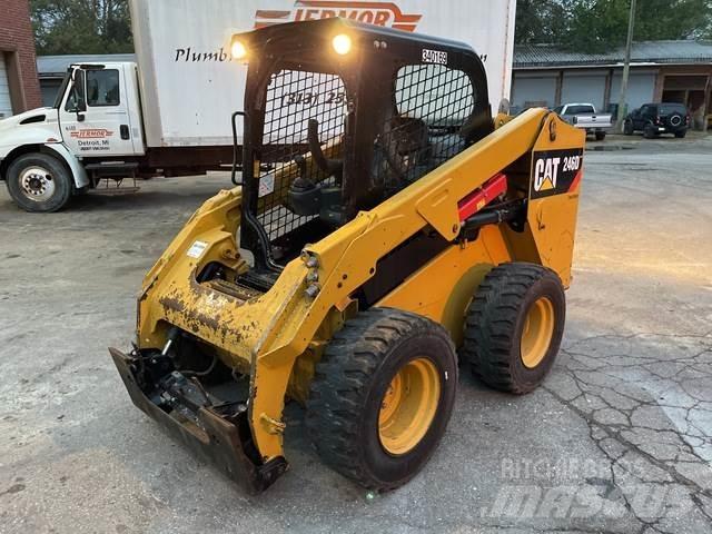 CAT 246D Schrankladers