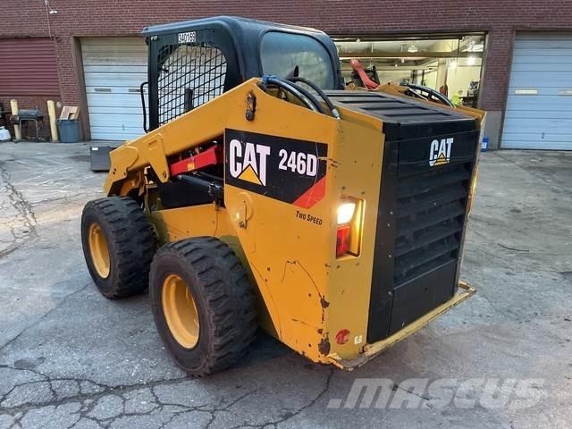 CAT 246D Schrankladers