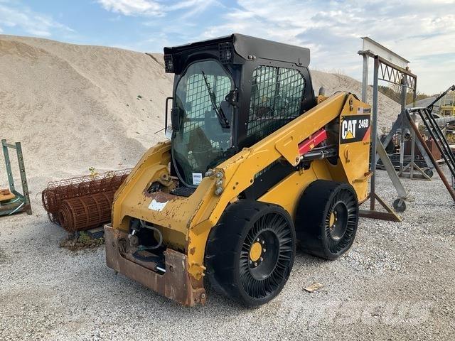 CAT 246D Schrankladers
