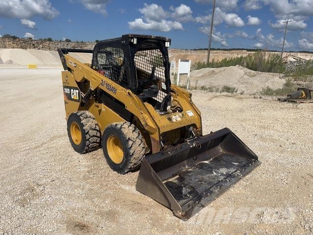 CAT 262D Schrankladers