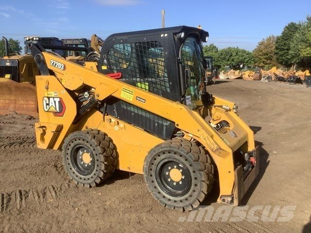 CAT 272D3 Schrankladers