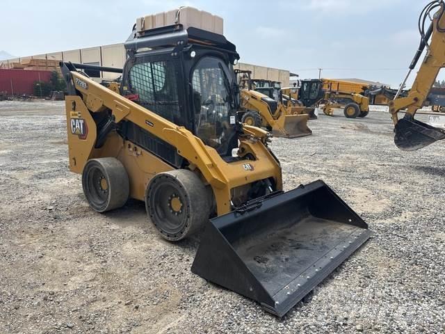 CAT 272D3 XE Schrankladers
