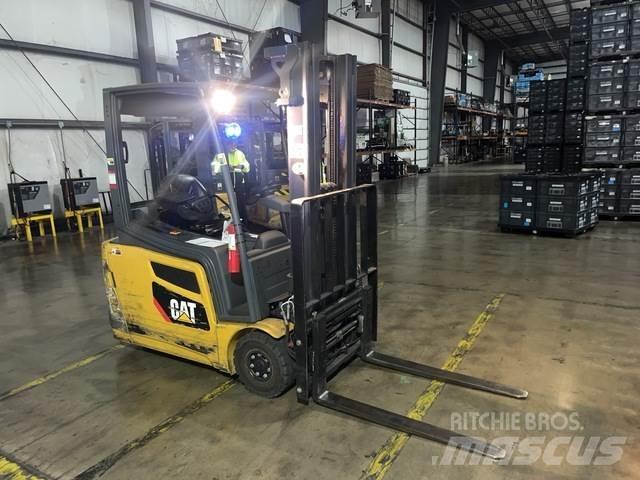 CAT 2ET3000 Elektrische heftrucks