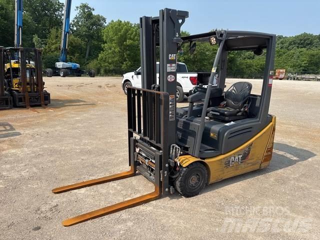 CAT 2ET3000 Elektrische heftrucks