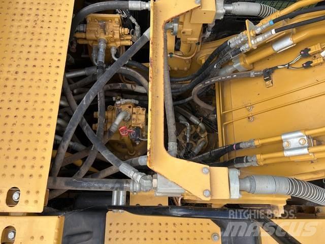 CAT 320 Rupsgraafmachines