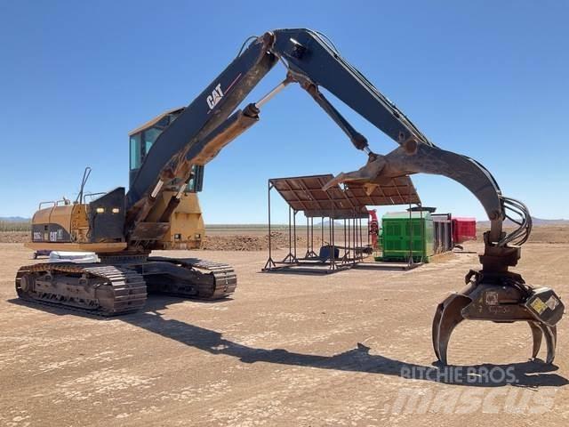 CAT 320C Boomstamladers