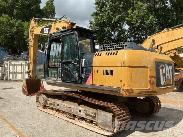 CAT 320D2 Rupsgraafmachines