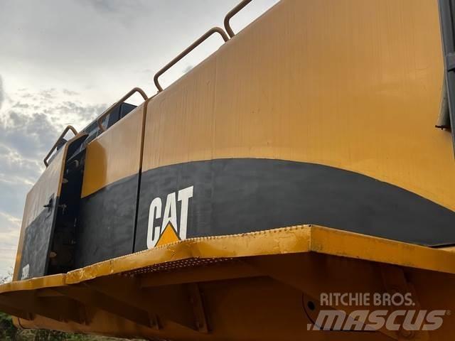CAT 390DL Rupsgraafmachines