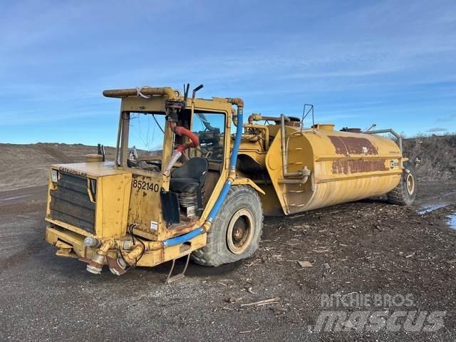 CAT 613B Water tankwagens