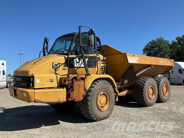 CAT 725 Knik dumptrucks