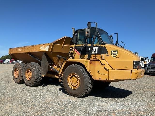 CAT 725 Knik dumptrucks