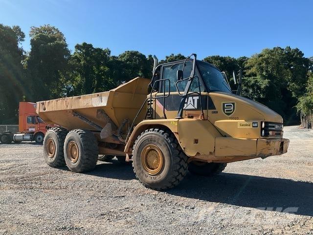 CAT 725 Knik dumptrucks