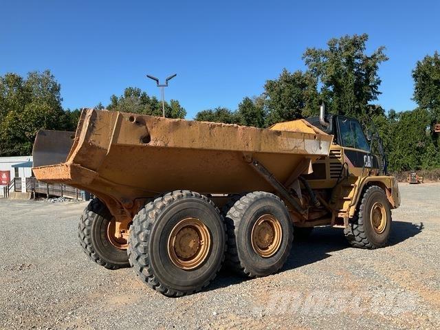 CAT 725 Knik dumptrucks