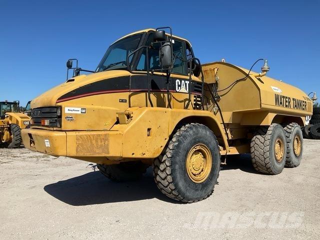 CAT 725 Water tankwagens
