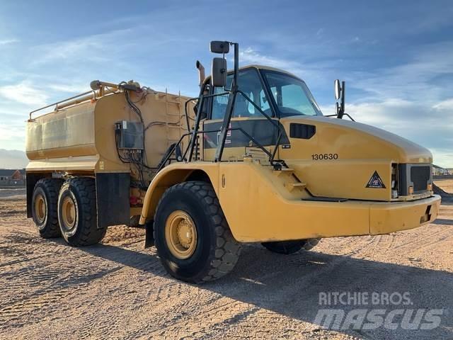 CAT 735 Water tankwagens