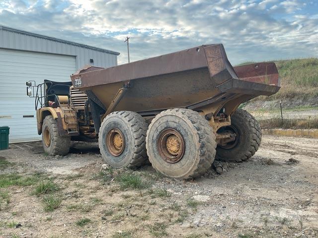 CAT 735 Knik dumptrucks