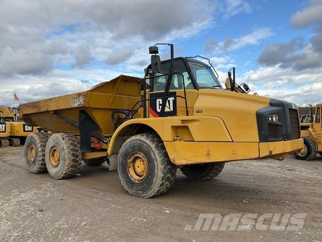 CAT 735B Knik dumptrucks