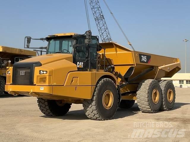 CAT 745 Knik dumptrucks
