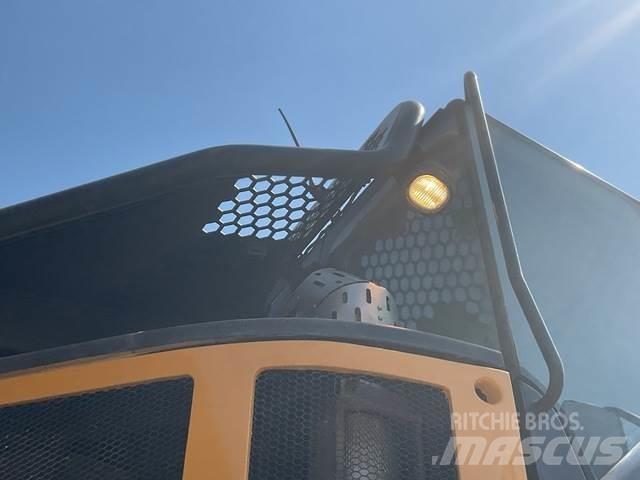 CAT 745 Knik dumptrucks