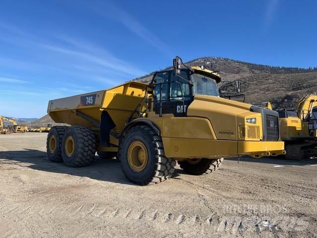 CAT 745 Knik dumptrucks