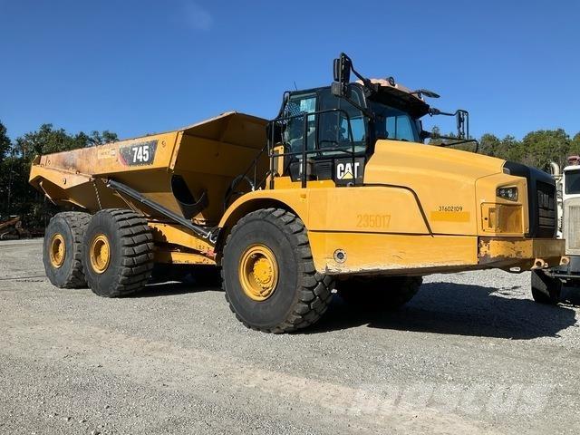 CAT 745 Knik dumptrucks