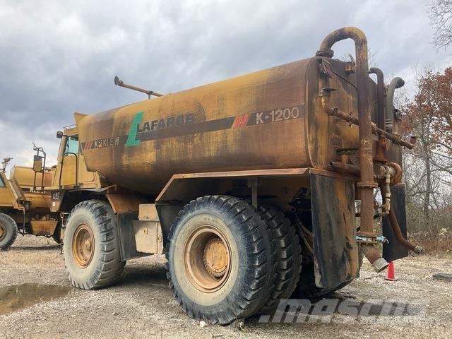 CAT 773B Water tankwagens