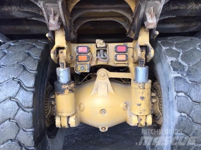 CAT 775B Knik dumptrucks