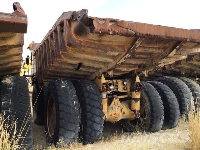 CAT 777 Knik dumptrucks