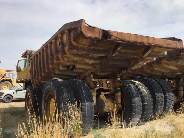 CAT 777 Knik dumptrucks