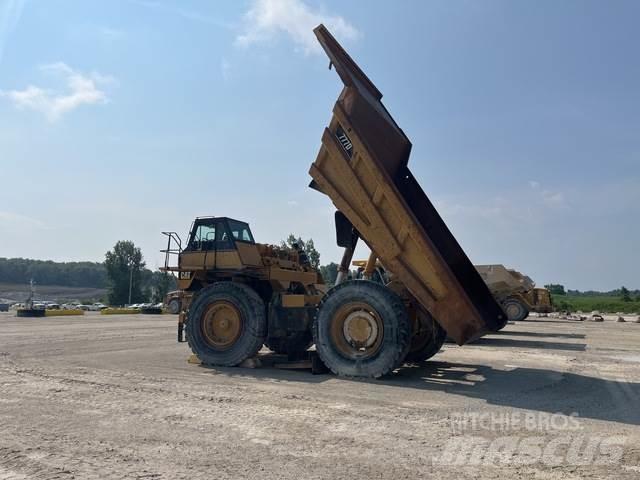 CAT 777D Knik dumptrucks