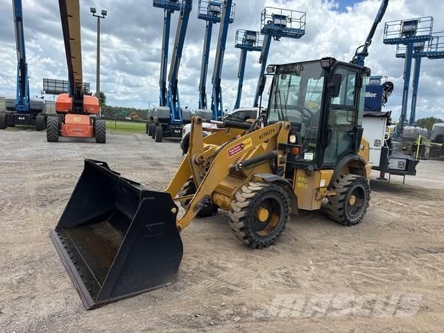 CAT 903D Wielladers