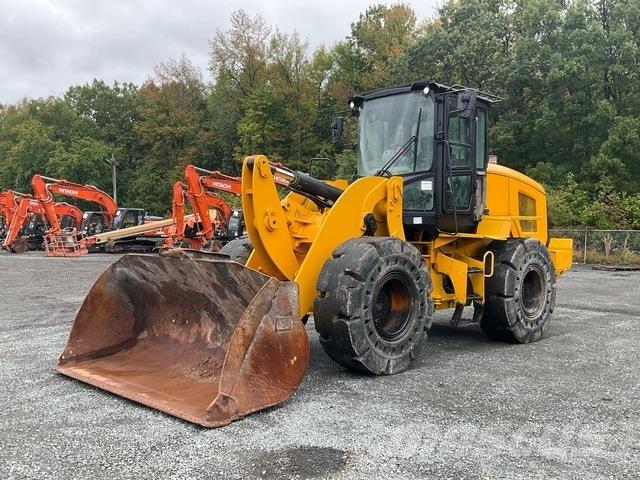 CAT 930M Wielladers