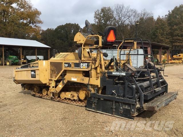 CAT AP-650B Asfaltafwerkmachines