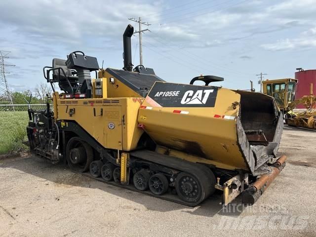 CAT AP1055E Asfaltafwerkmachines