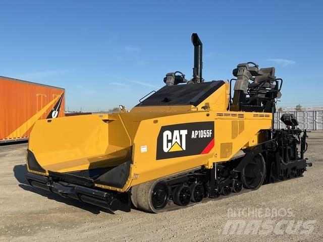 CAT AP1055F Asfaltafwerkmachines