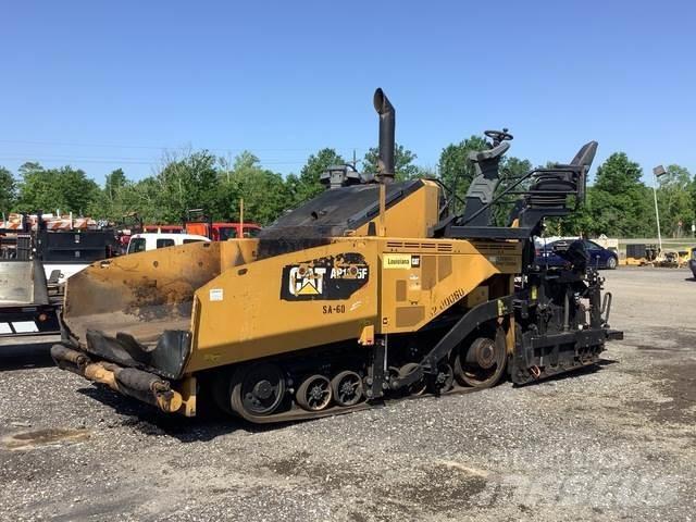 CAT AP1055F Asfaltafwerkmachines