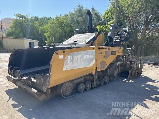 CAT AP1055F Asfaltafwerkmachines