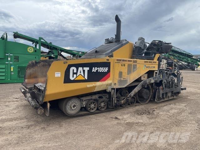 CAT AP1055F Asfaltafwerkmachines