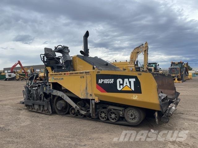 CAT AP1055F Asfaltafwerkmachines