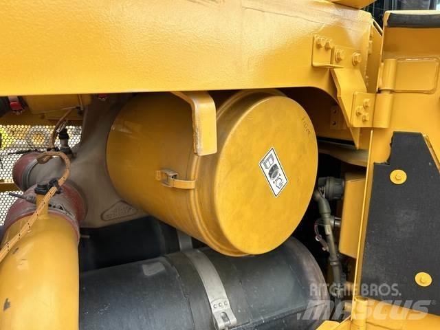 CAT D10T2 Rupsdozers