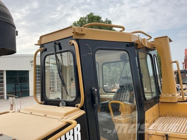 CAT D8R Rupsdozers
