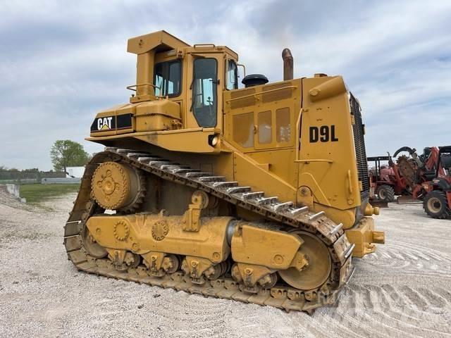 CAT D9L Rupsdozers