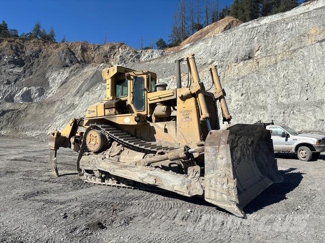 CAT D9L Rupsdozers