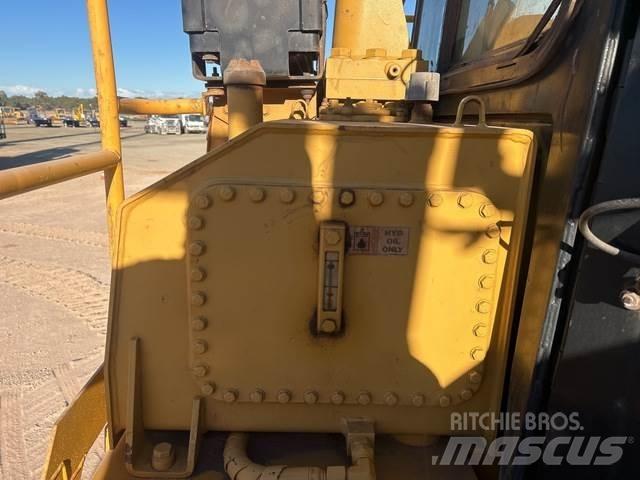 CAT D9T Rupsdozers