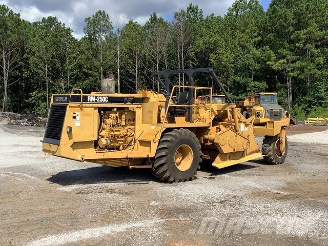 CAT RM-250C Grondverdichtingsmachines